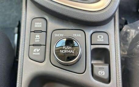 Toyota Yaris Cross, 2025 год, 2 800 000 рублей, 36 фотография