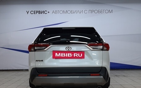 Toyota RAV4, 2020 год, 2 620 000 рублей, 4 фотография