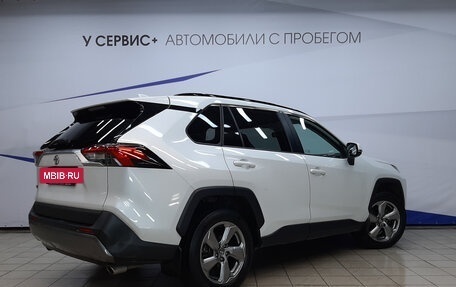 Toyota RAV4, 2020 год, 2 620 000 рублей, 3 фотография