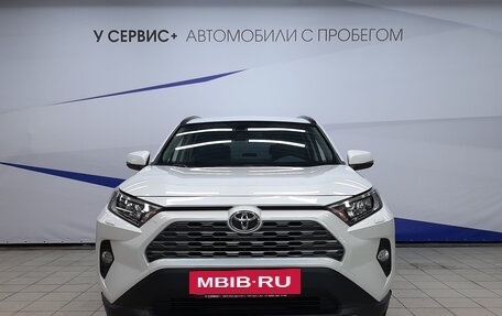 Toyota RAV4, 2020 год, 2 620 000 рублей, 6 фотография