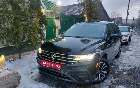 Volkswagen Tiguan II, 2022 год, 3 550 000 рублей, 3 фотография