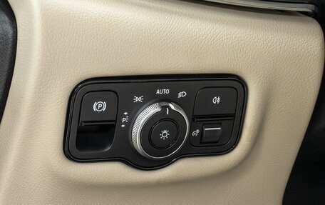 Mercedes-Benz V-Класс, 2024 год, 12 500 000 рублей, 15 фотография