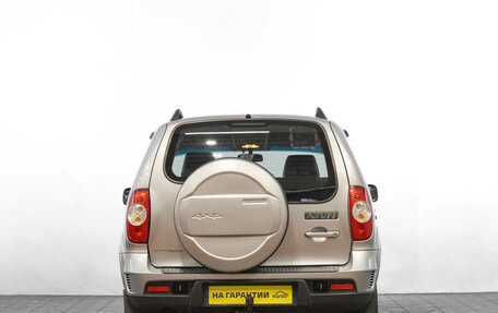 Chevrolet Niva I рестайлинг, 2015 год, 899 000 рублей, 5 фотография