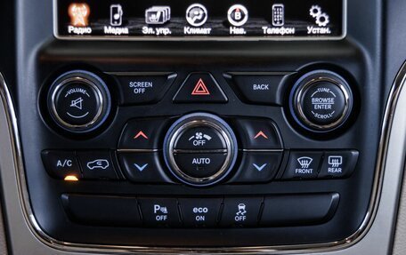 Jeep Grand Cherokee, 2014 год, 2 198 000 рублей, 25 фотография