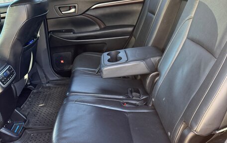 Toyota Highlander III, 2014 год, 2 950 000 рублей, 8 фотография