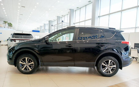 Toyota RAV4, 2017 год, 2 146 000 рублей, 10 фотография