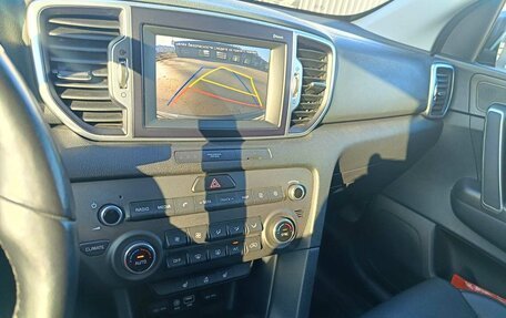 KIA Sportage IV рестайлинг, 2017 год, 2 385 000 рублей, 10 фотография
