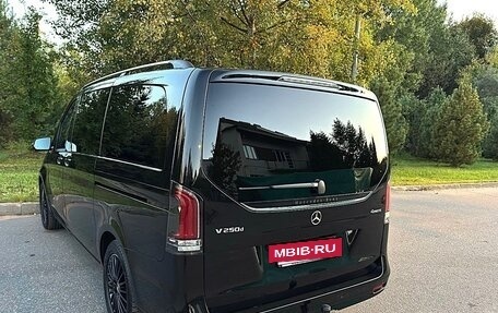 Mercedes-Benz V-Класс, 2024 год, 10 150 000 рублей, 4 фотография