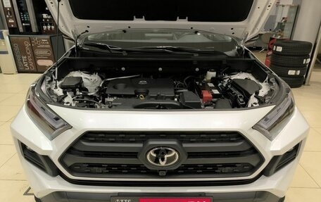 Toyota RAV4, 2025 год, 4 220 000 рублей, 9 фотография