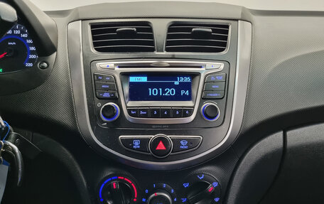 Hyundai Solaris II рестайлинг, 2012 год, 870 000 рублей, 6 фотография