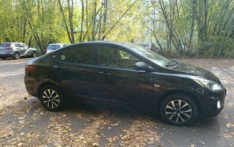 Hyundai Solaris II рестайлинг, 2012 год, 950 000 рублей, 3 фотография