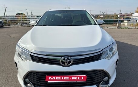 Toyota Camry, 2015 год, 1 980 000 рублей, 7 фотография
