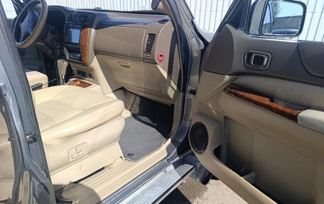 Nissan Patrol, 2004 год, 3 300 000 рублей, 22 фотография