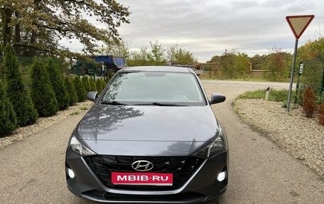 Hyundai Solaris II рестайлинг, 2021 год, 1 550 000 рублей, 1 фотография