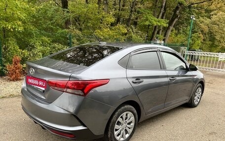 Hyundai Solaris II рестайлинг, 2021 год, 1 550 000 рублей, 4 фотография