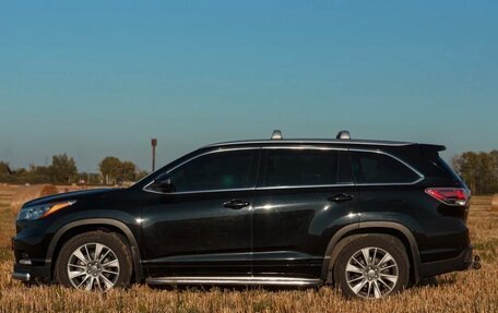 Toyota Highlander III, 2014 год, 2 600 000 рублей, 3 фотография