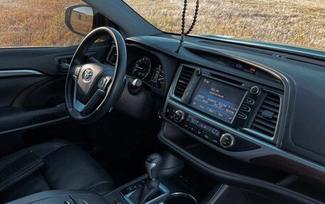 Toyota Highlander III, 2014 год, 2 600 000 рублей, 11 фотография