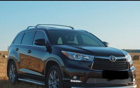 Toyota Highlander III, 2014 год, 2 600 000 рублей, 2 фотография