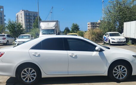 Toyota Camry, 2016 год, 2 000 000 рублей, 4 фотография