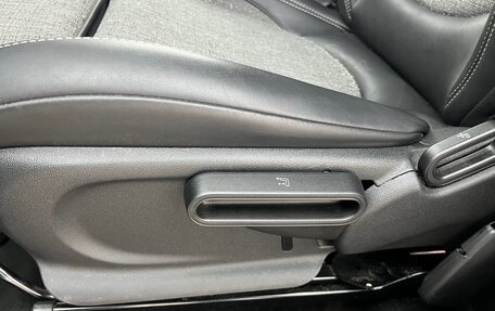 MINI Countryman II (F60), 2017 год, 3 100 000 рублей, 18 фотография