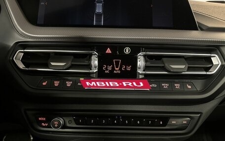 BMW 1 серия, 2020 год, 2 690 000 рублей, 19 фотография