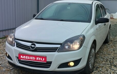 Opel Astra H, 2011 год, 645 000 рублей, 2 фотография