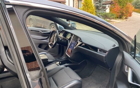 Tesla Model X I, 2016 год, 3 000 000 рублей, 12 фотография