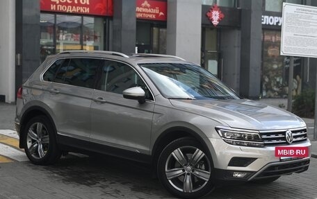 Volkswagen Tiguan II, 2018 год, 3 100 000 рублей, 4 фотография