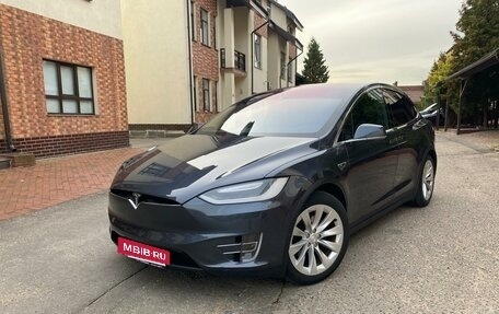 Tesla Model X I, 2016 год, 3 000 000 рублей, 10 фотография