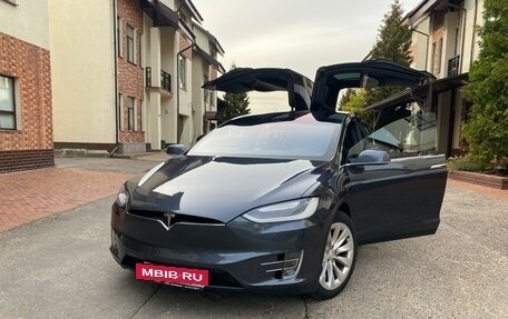 Tesla Model X I, 2016 год, 3 000 000 рублей, 2 фотография