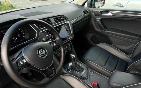 Volkswagen Tiguan II, 2018 год, 3 100 000 рублей, 13 фотография