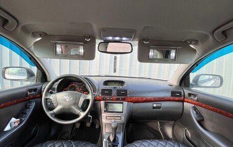 Toyota Avensis III рестайлинг, 2005 год, 555 000 рублей, 3 фотография