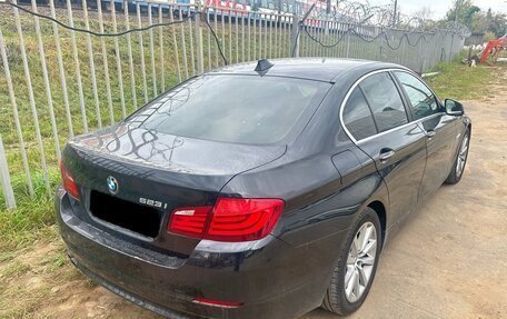 BMW 5 серия, 2012 год, 1 300 000 рублей, 3 фотография