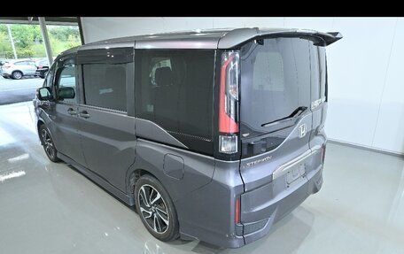 Honda Stepwgn IV, 2021 год, 2 280 000 рублей, 3 фотография