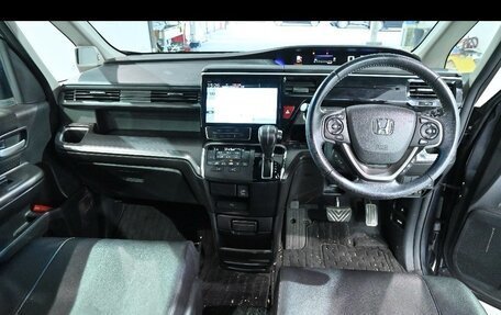 Honda Stepwgn IV, 2021 год, 2 280 000 рублей, 2 фотография