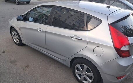 Hyundai Solaris II рестайлинг, 2012 год, 830 000 рублей, 1 фотография