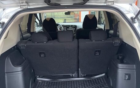 Mitsubishi Outlander III рестайлинг 3, 2018 год, 2 150 000 рублей, 6 фотография