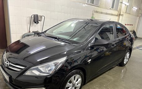 Hyundai Solaris II рестайлинг, 2016 год, 1 050 000 рублей, 3 фотография