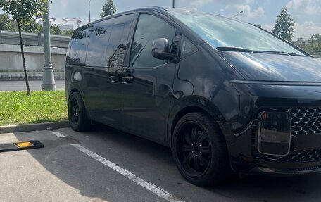 Hyundai Staria, 2022 год, 5 250 000 рублей, 2 фотография