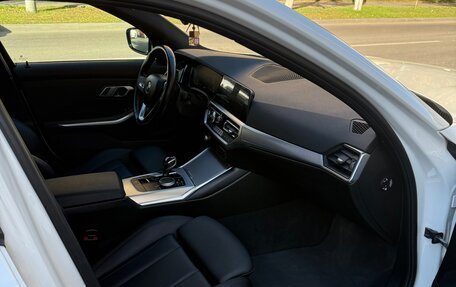 BMW 3 серия, 2021 год, 3 490 000 рублей, 8 фотография