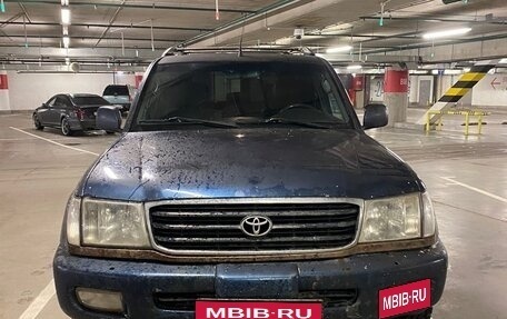 Toyota Land Cruiser 100 рестайлинг 2, 1998 год, 800 000 рублей, 1 фотография