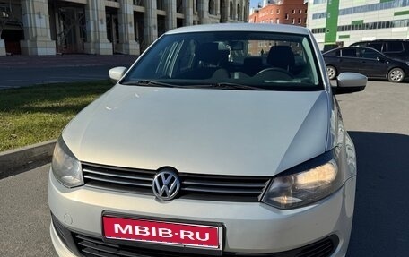 Volkswagen Polo VI (EU Market), 2014 год, 990 000 рублей, 1 фотография
