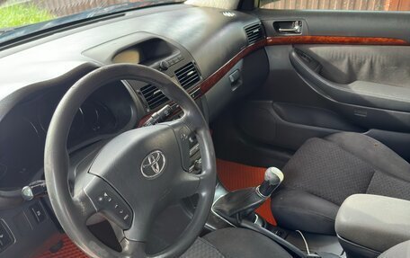 Toyota Avensis III рестайлинг, 2004 год, 540 000 рублей, 8 фотография