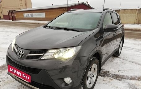 Toyota RAV4, 2013 год, 1 880 000 рублей, 4 фотография