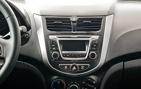 Hyundai Solaris II рестайлинг, 2016 год, 750 000 рублей, 19 фотография