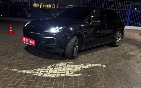 Porsche Cayenne III, 2019 год, 11 490 000 рублей, 7 фотография