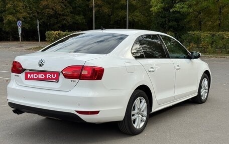 Volkswagen Jetta VI, 2013 год, 890 000 рублей, 4 фотография