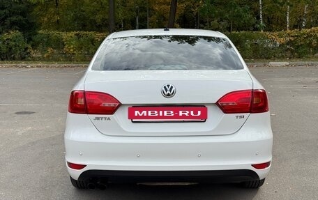 Volkswagen Jetta VI, 2013 год, 890 000 рублей, 5 фотография