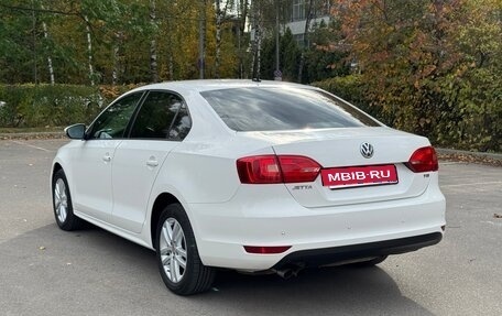Volkswagen Jetta VI, 2013 год, 890 000 рублей, 6 фотография