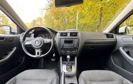 Volkswagen Jetta VI, 2013 год, 890 000 рублей, 15 фотография